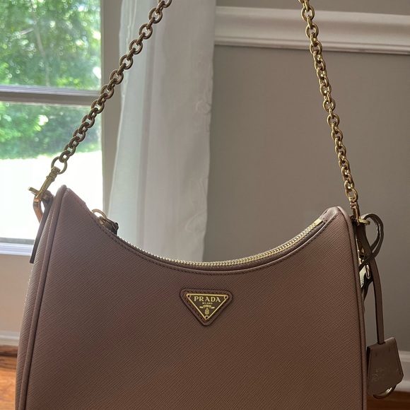 Gorgeous Prada 2005 reedition leather bag - Picture 5 of 10